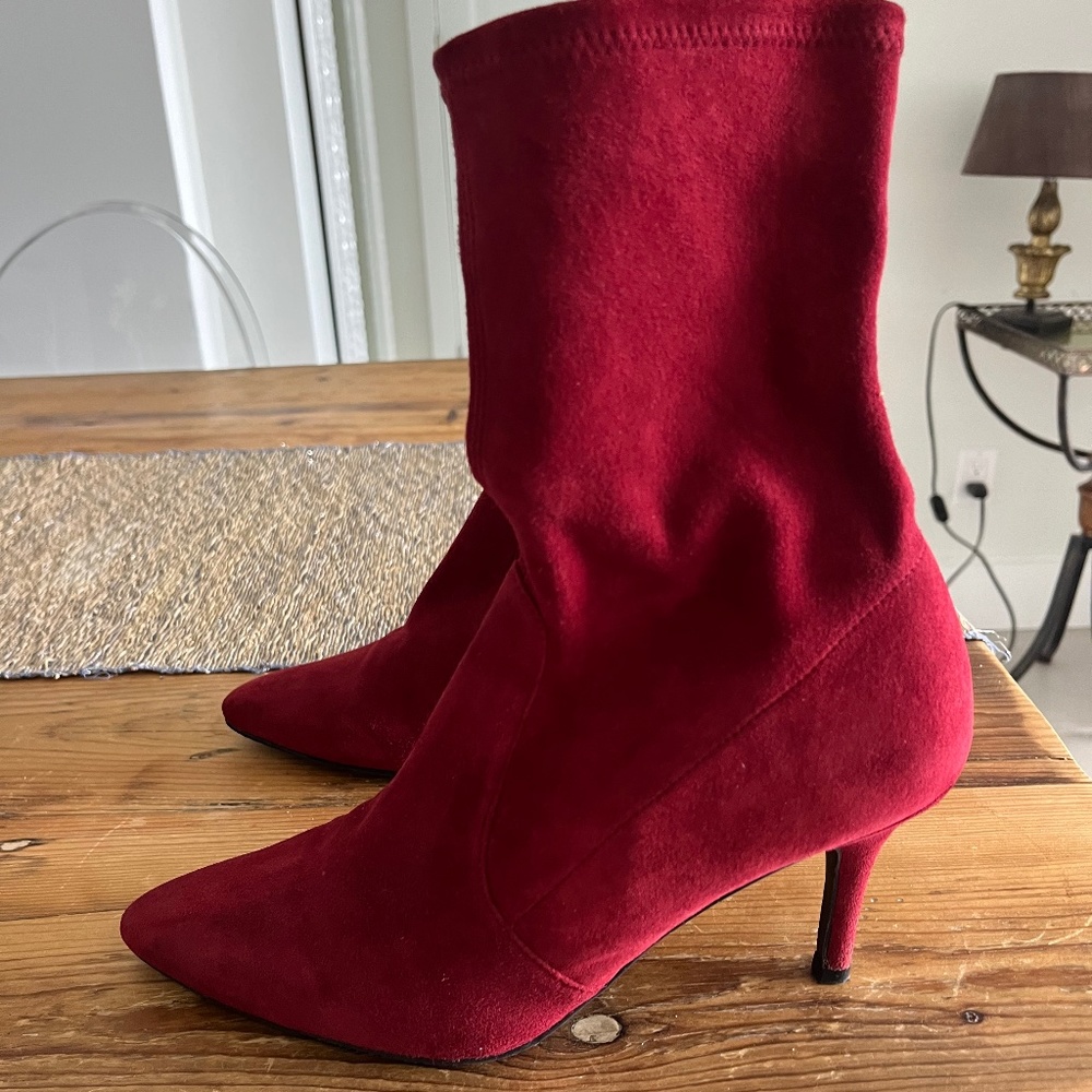 Stuart 75 Stretch Red Bootie